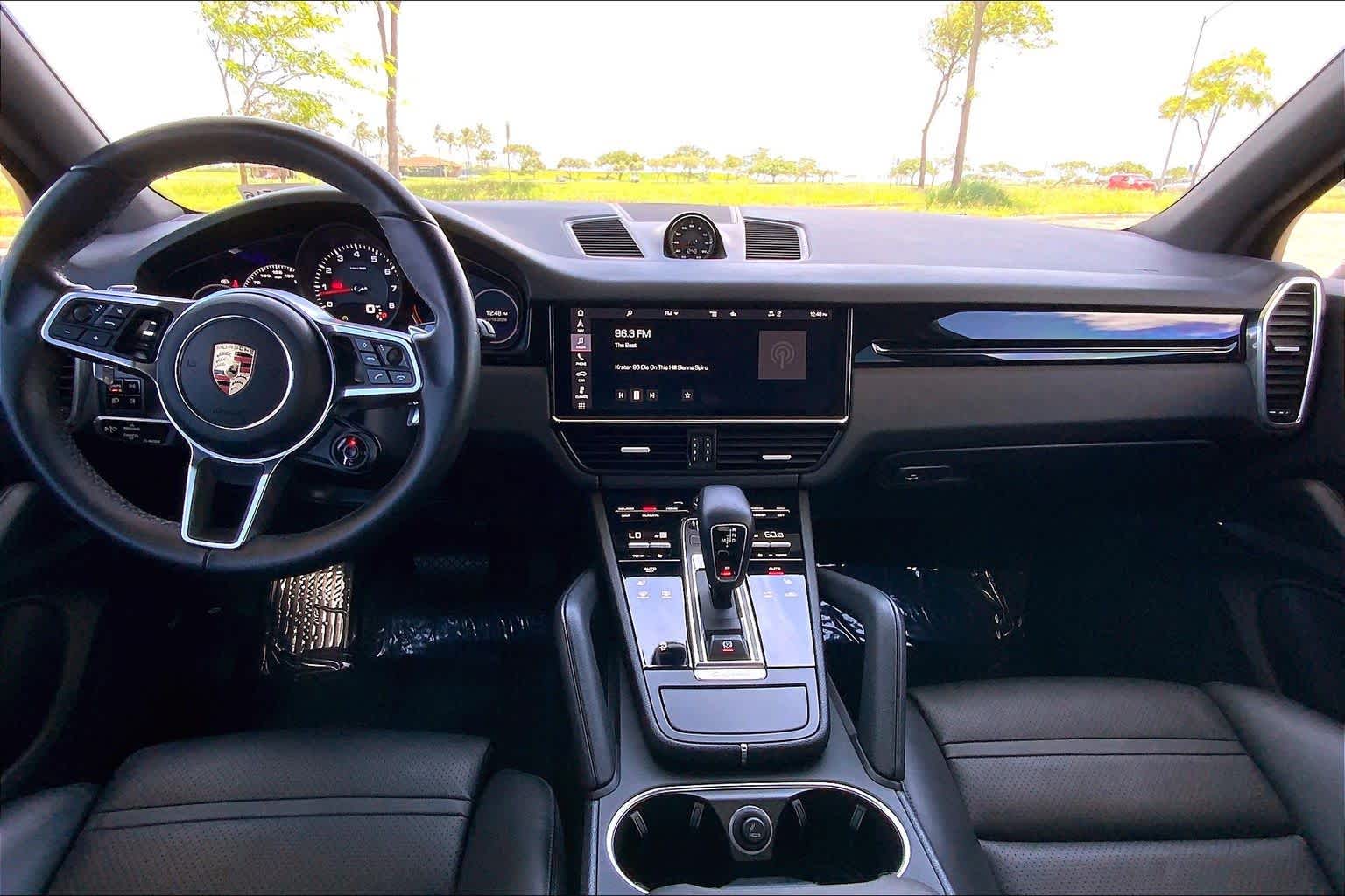 Thumbnail: 2020 Porsche Cayenne - 10