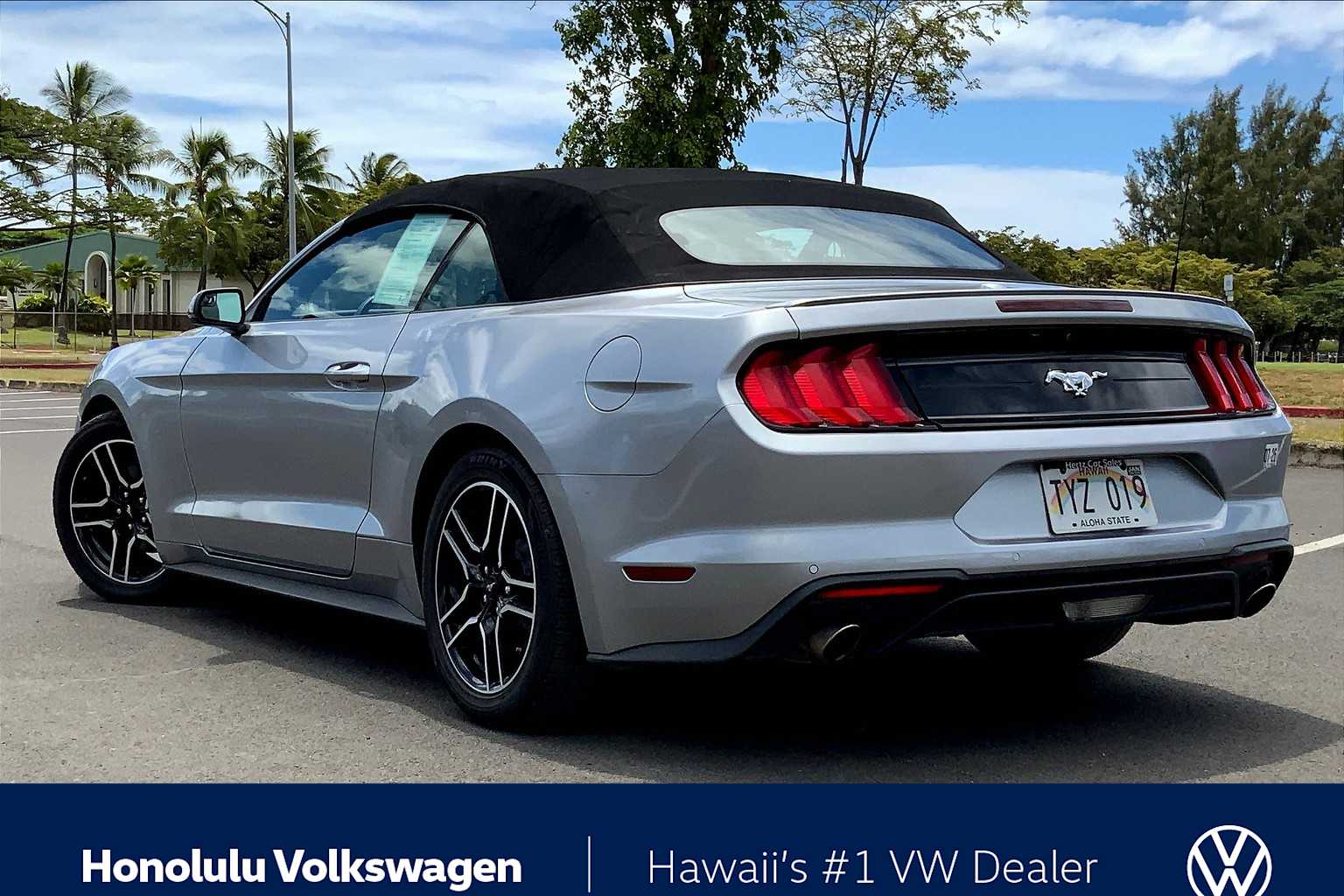 2020 Ford Mustang EcoBoost Premium photo 3