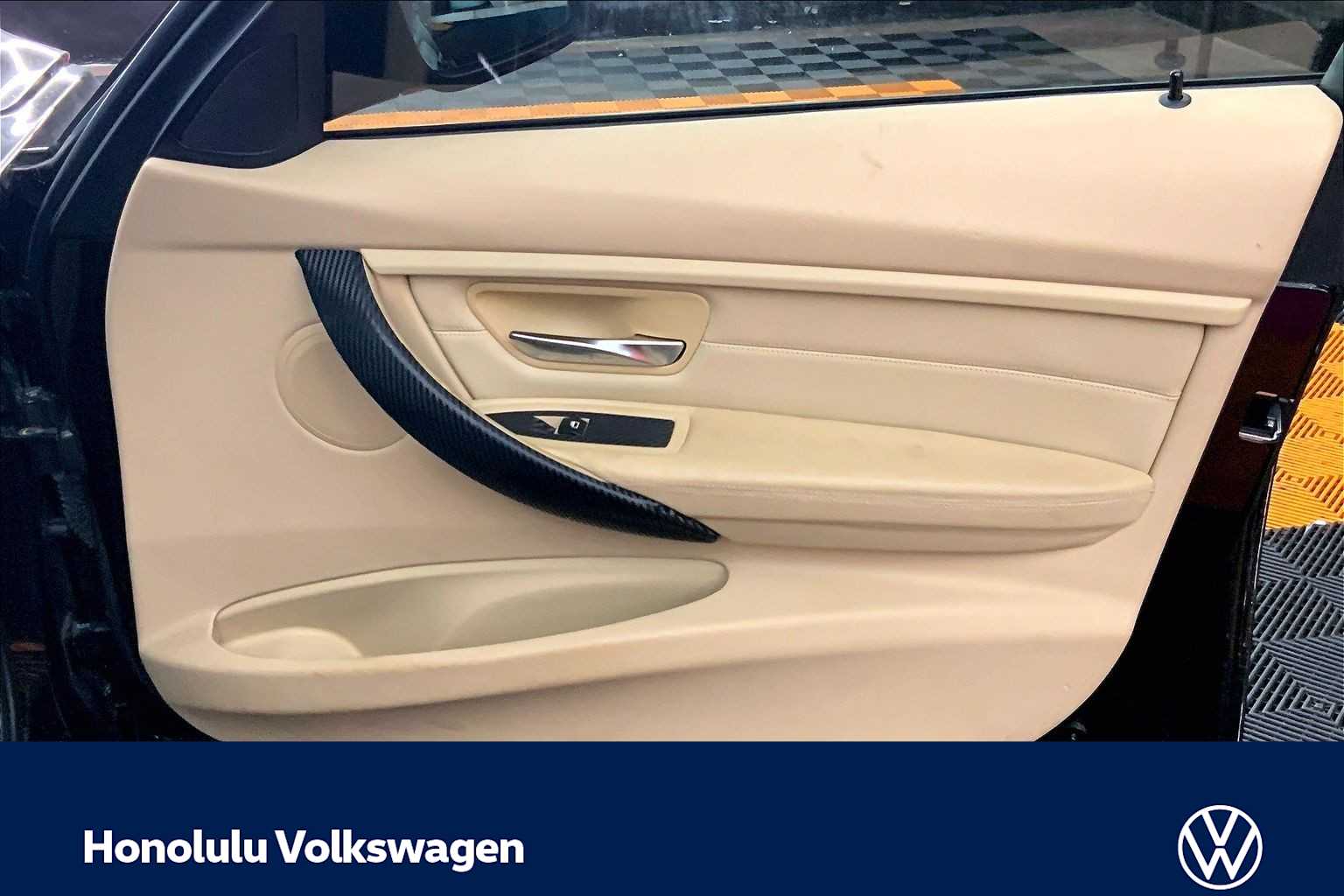 Thumbnail: 2014 BMW 3 Series - 27