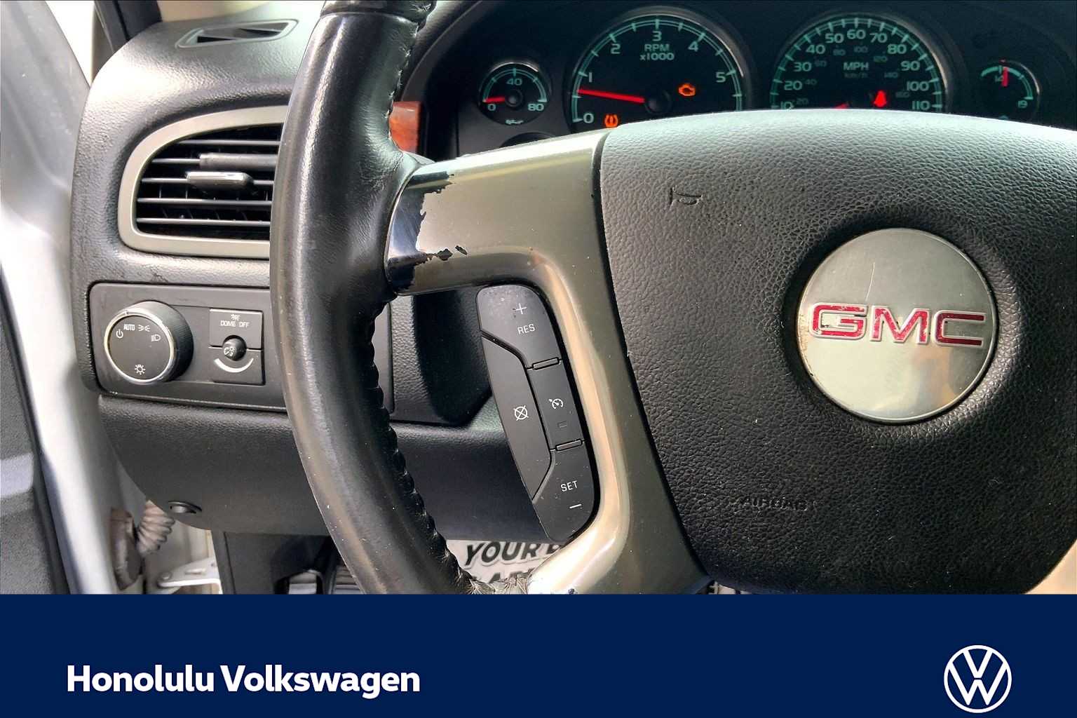 Thumbnail: 2011 GMC Yukon - 24