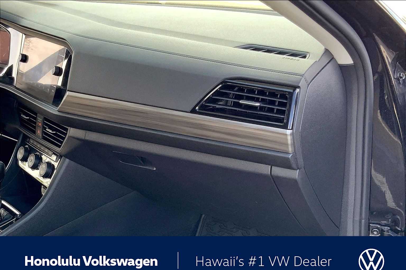 Thumbnail: 2021 Volkswagen Jetta - 22