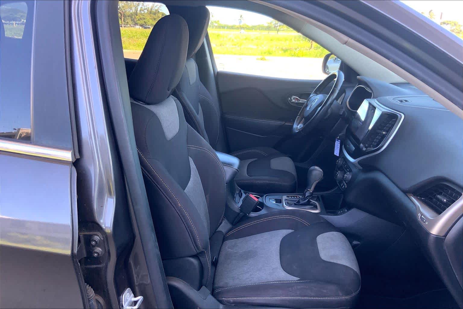 Thumbnail: 2014 Jeep Cherokee - 13