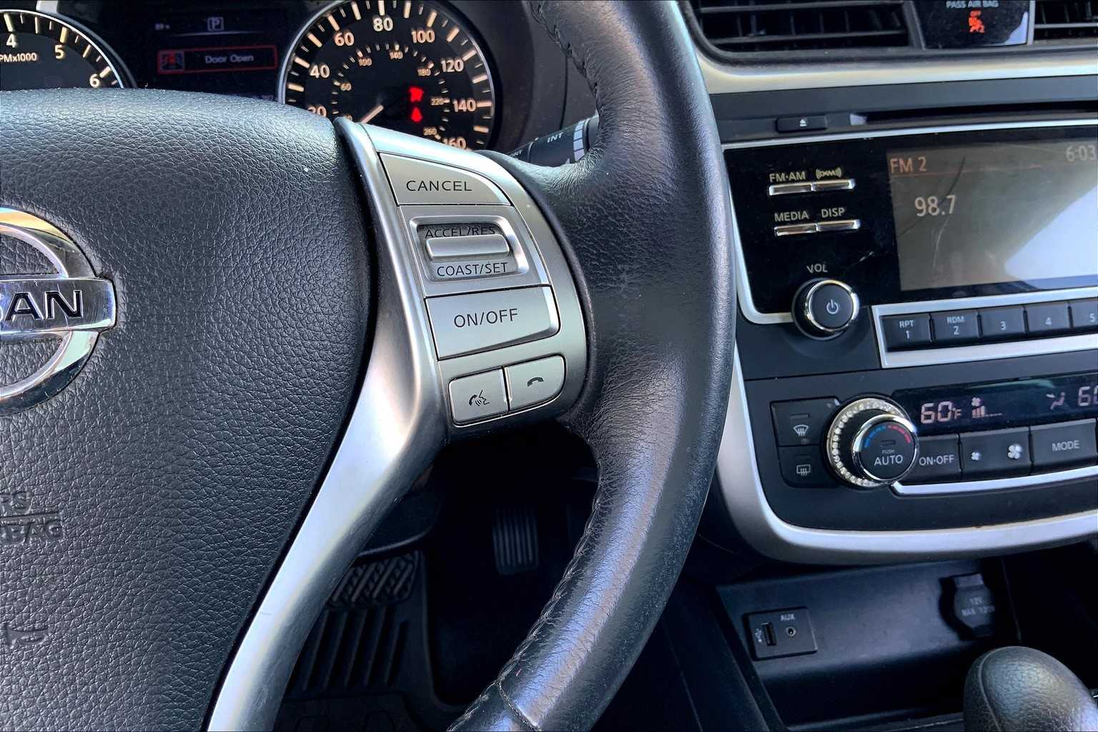 Thumbnail: 2016 Nissan Altima - 24