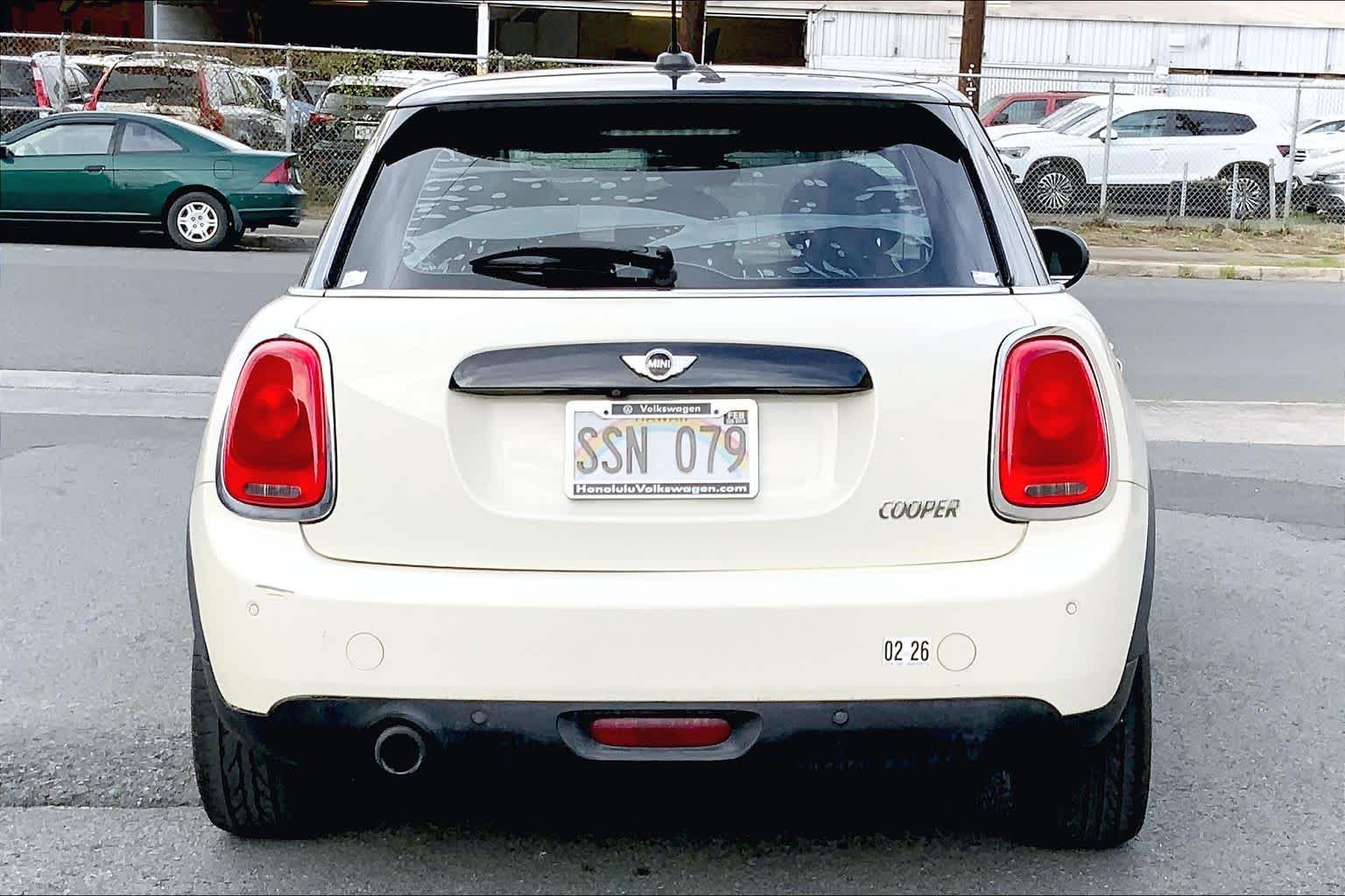 Thumbnail: 2017 MINI Cooper Hardtop - 5