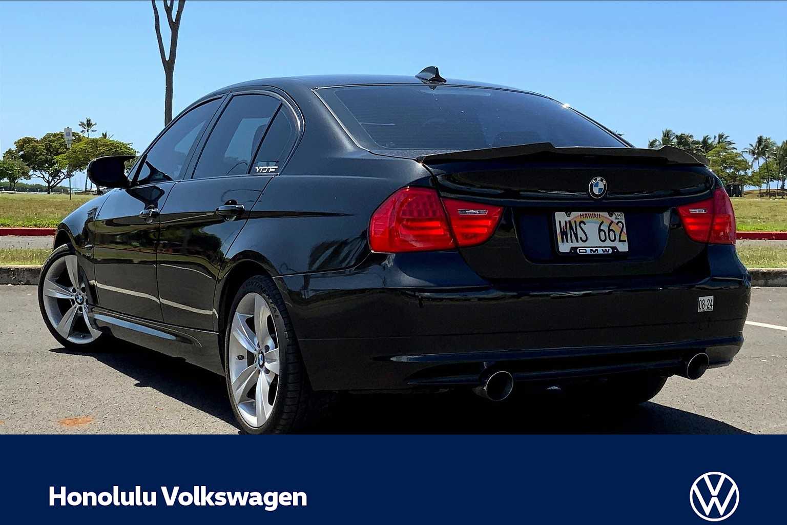 Thumbnail: 2011 BMW 3 Series - 4