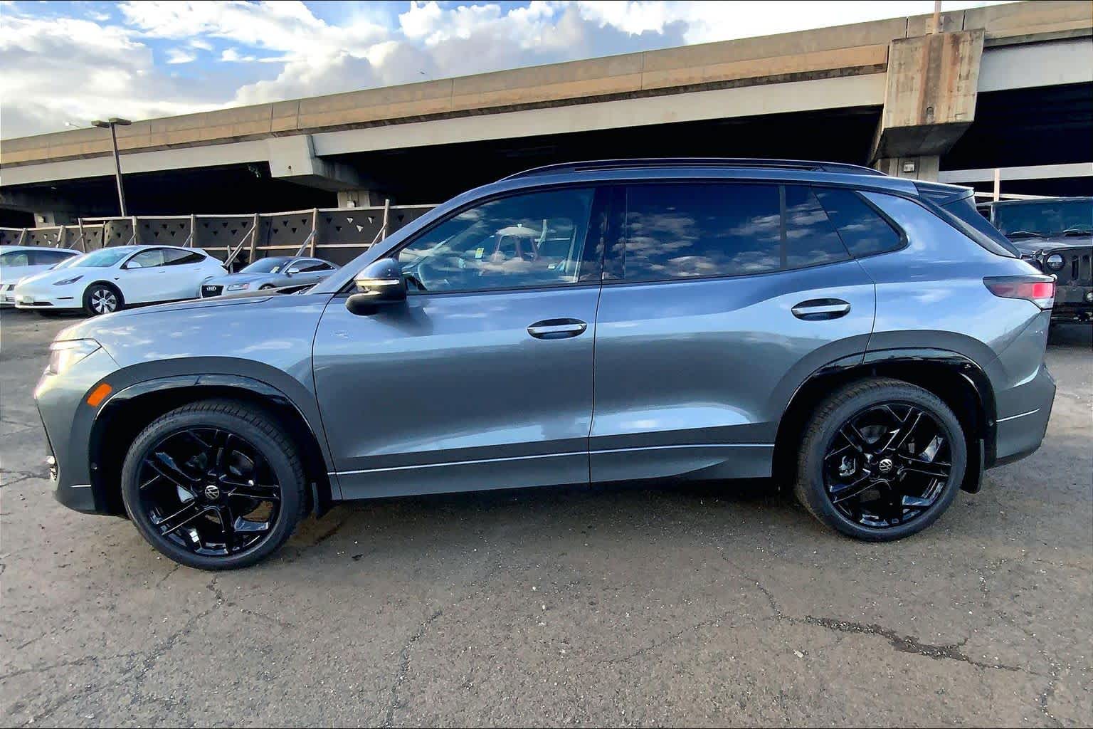 Thumbnail: 2026 Volkswagen Tiguan - 3