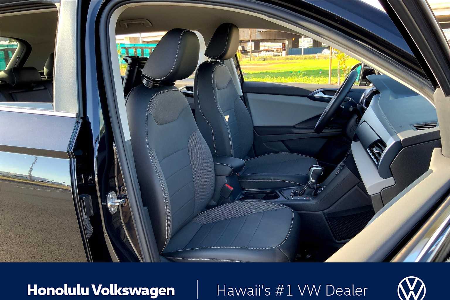 Thumbnail: 2022 Volkswagen Taos - 12