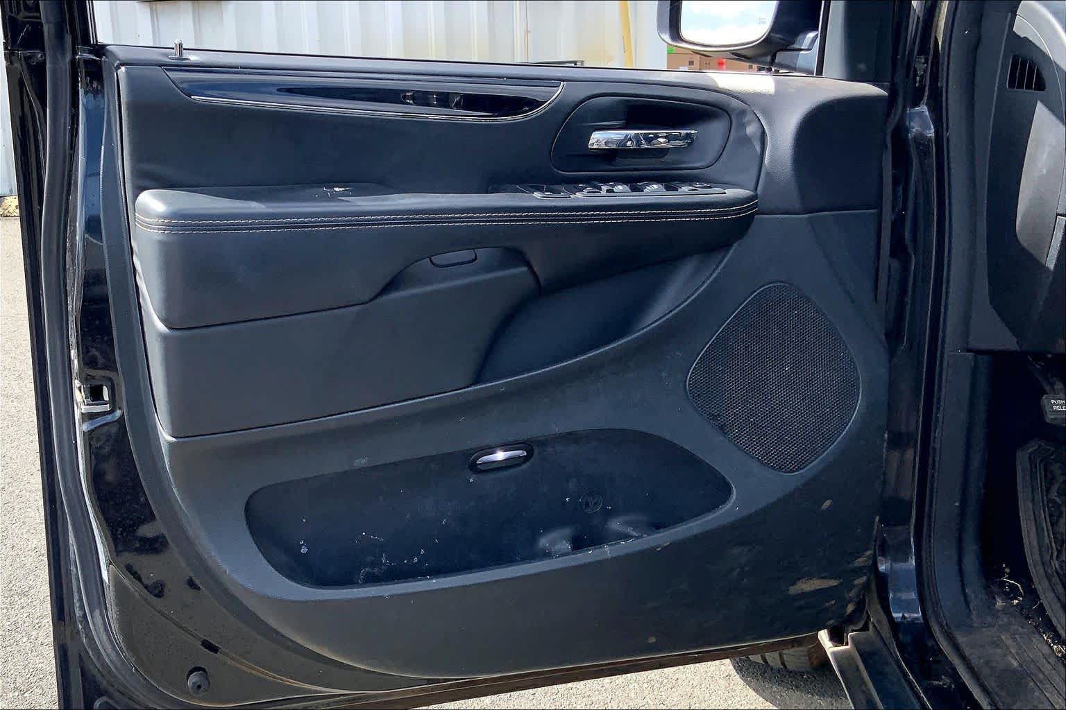 Thumbnail: 2019 Dodge Grand Caravan - 27