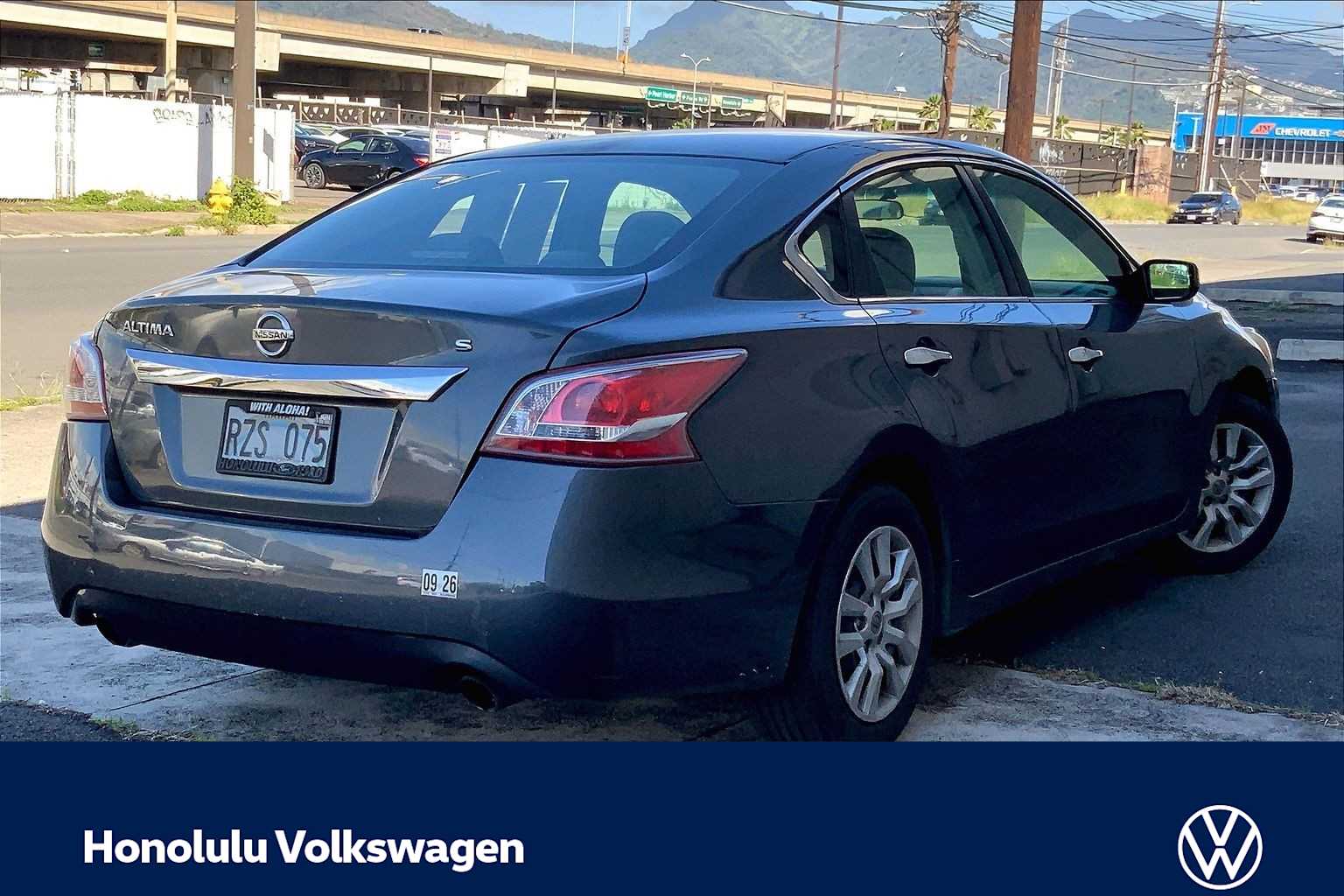 Thumbnail: 2013 Nissan Altima - 21