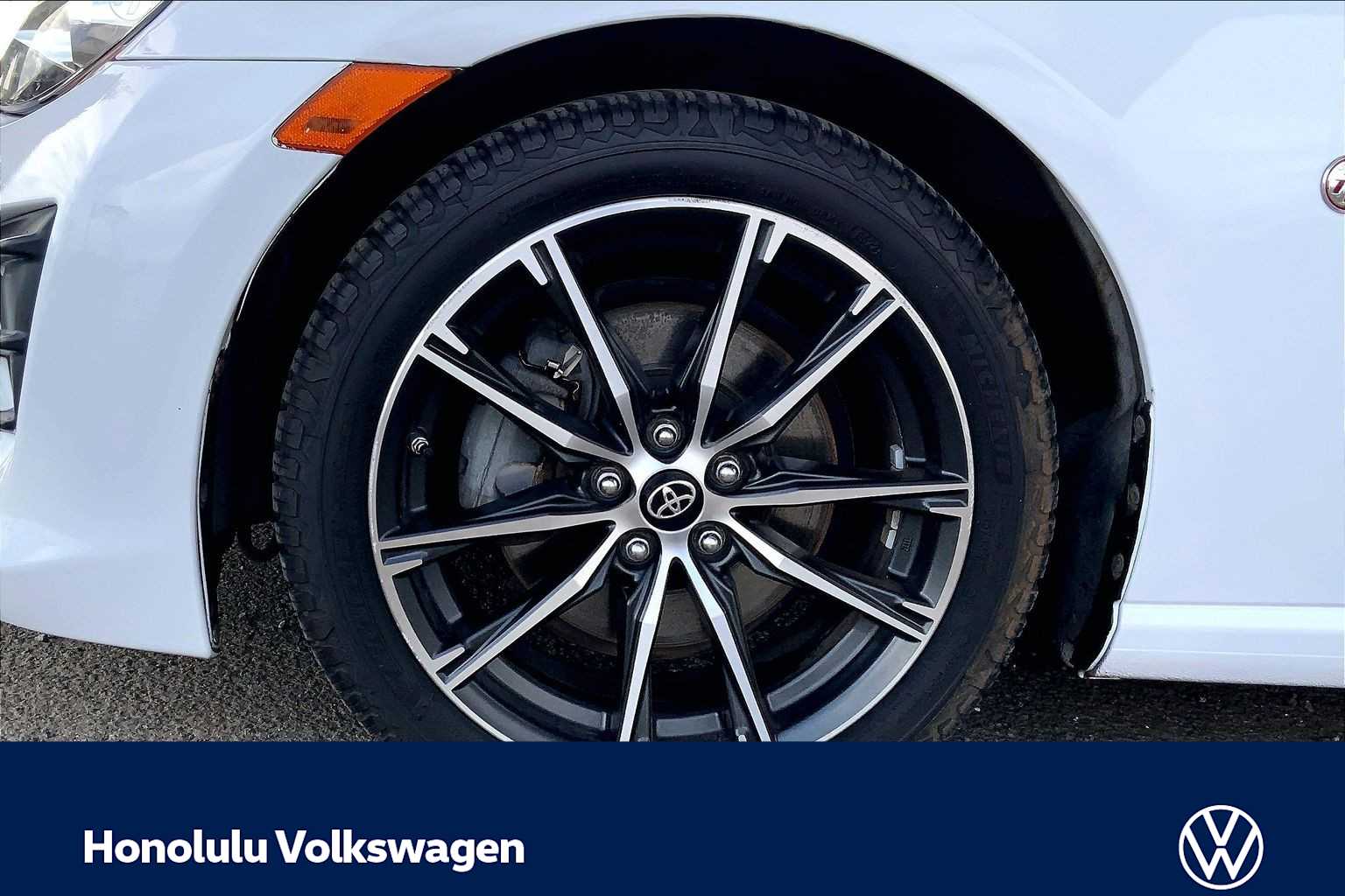 Thumbnail: 2017 Toyota 86 - 8