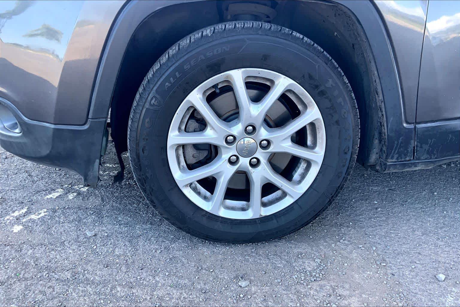 Thumbnail: 2014 Jeep Cherokee - 8