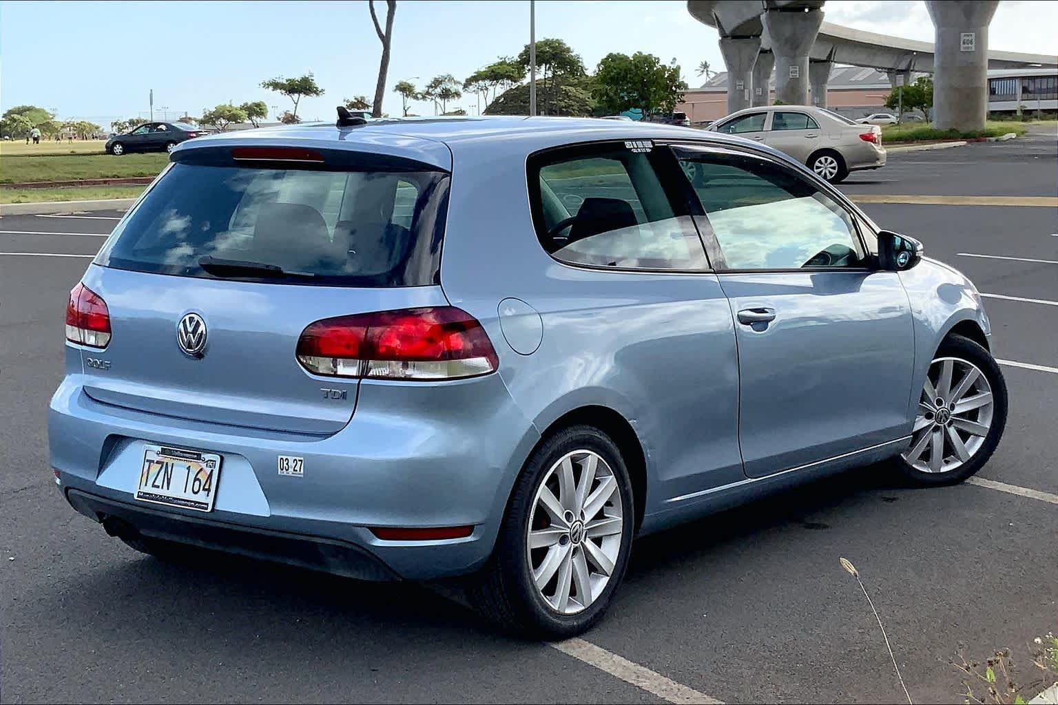 Thumbnail: 2011 Volkswagen Golf - 21