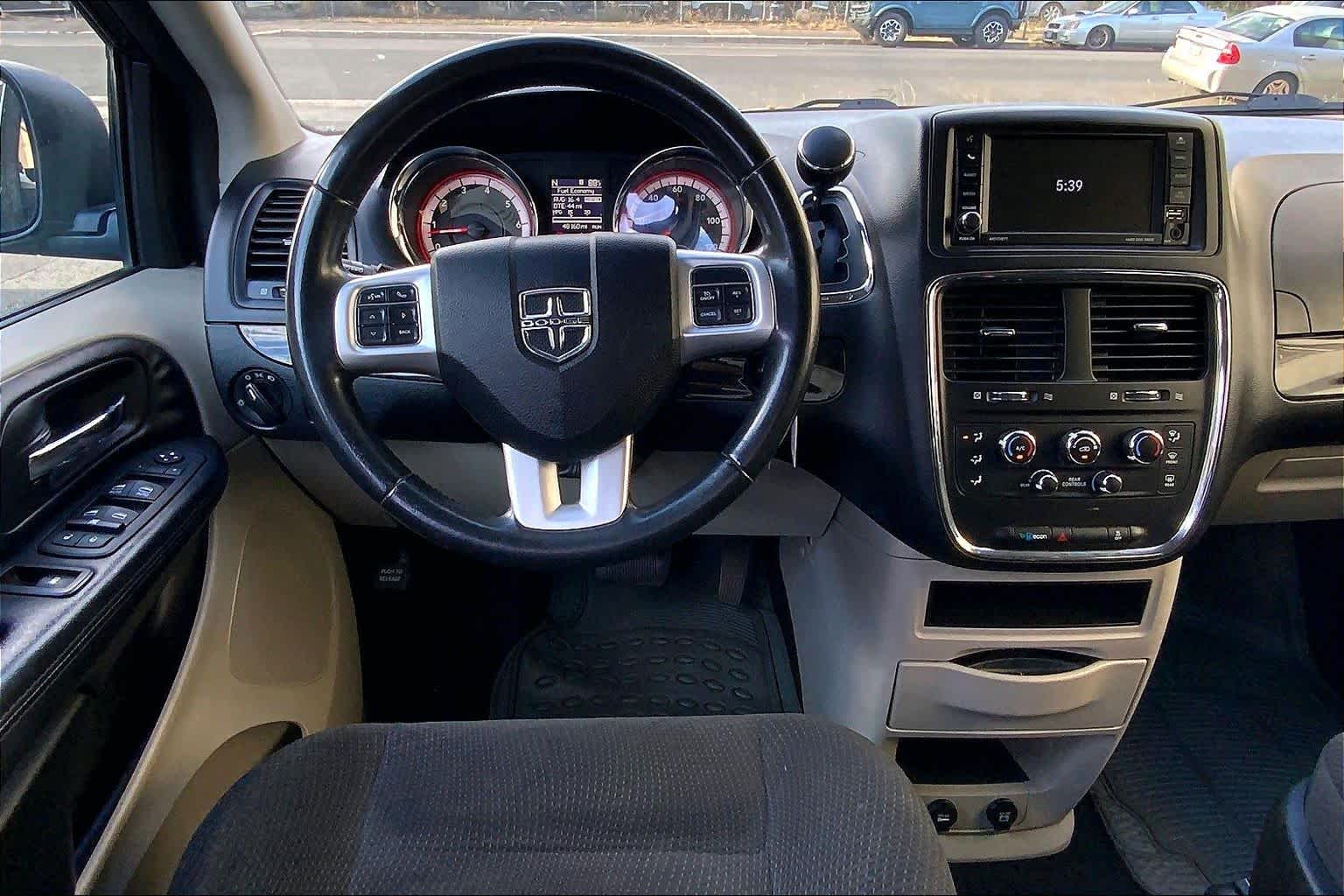 Thumbnail: 2019 Dodge Grand Caravan - 14