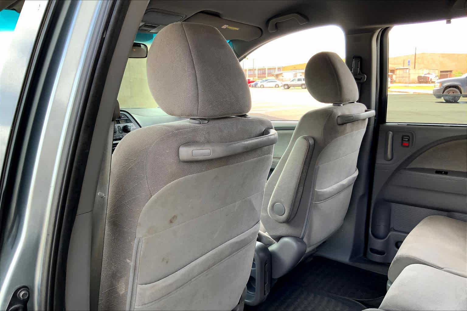 Thumbnail: 2010 Honda Odyssey - 11