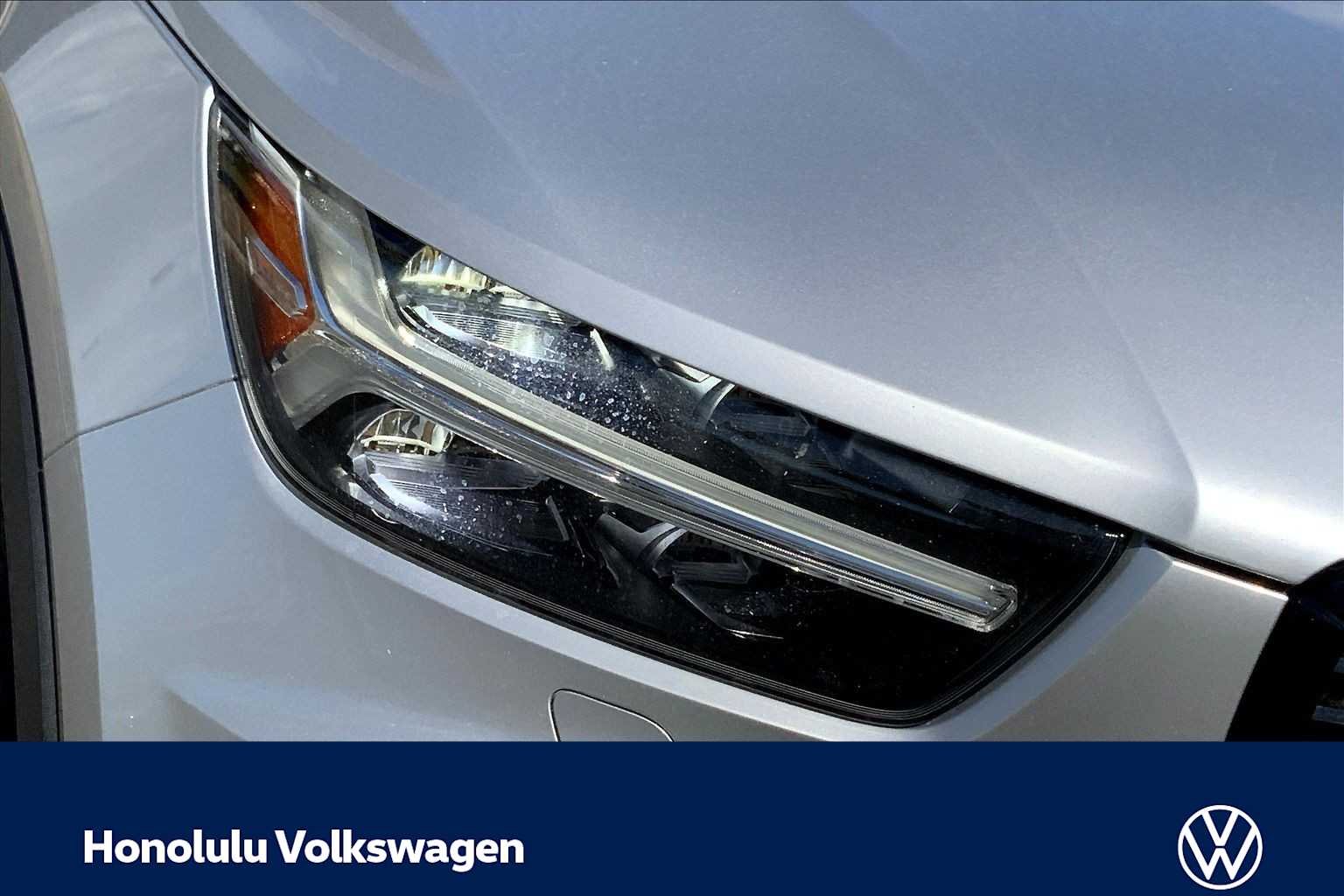 Thumbnail: 2019 Volvo XC40 - 30