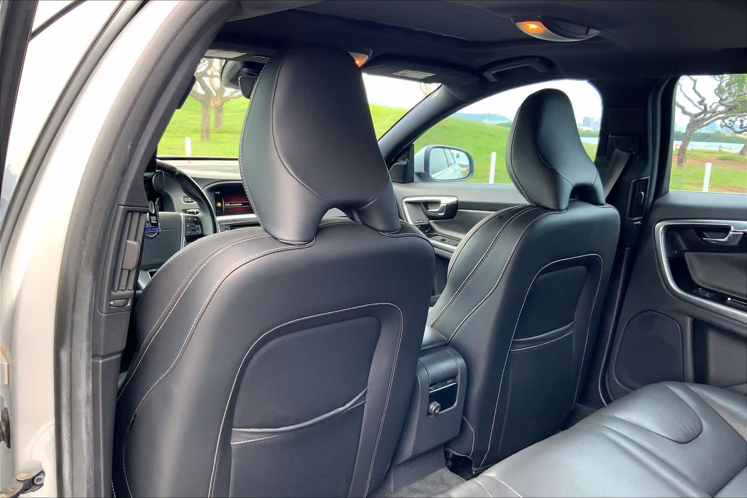 Thumbnail: 2016 Volvo V60 - 12