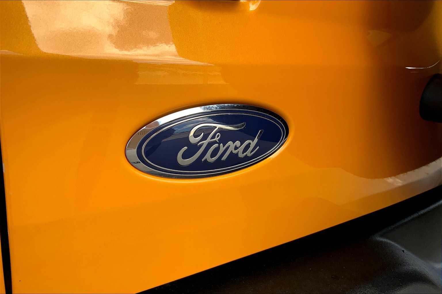 Thumbnail: 2021 Ford Bronco - 7