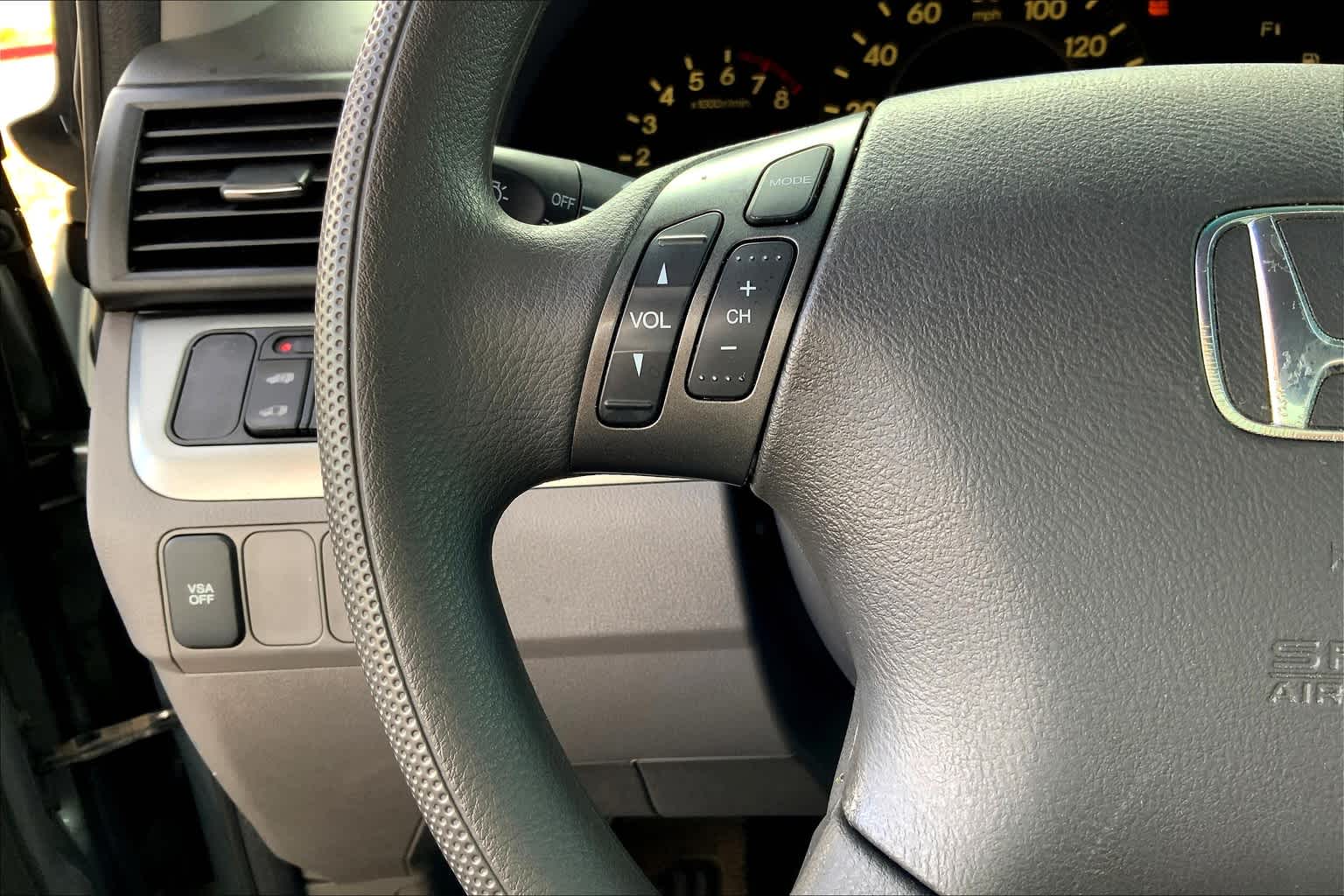 Thumbnail: 2010 Honda Odyssey - 23