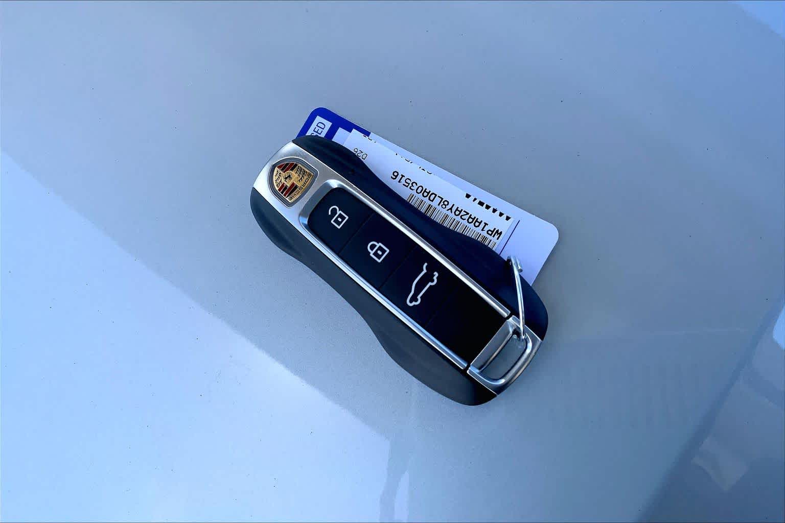 Thumbnail: 2020 Porsche Cayenne - 19