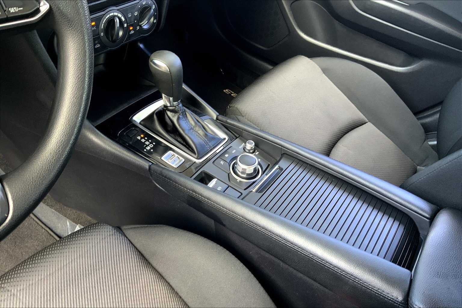 Thumbnail: 2018 Mazda Mazda3 - 15