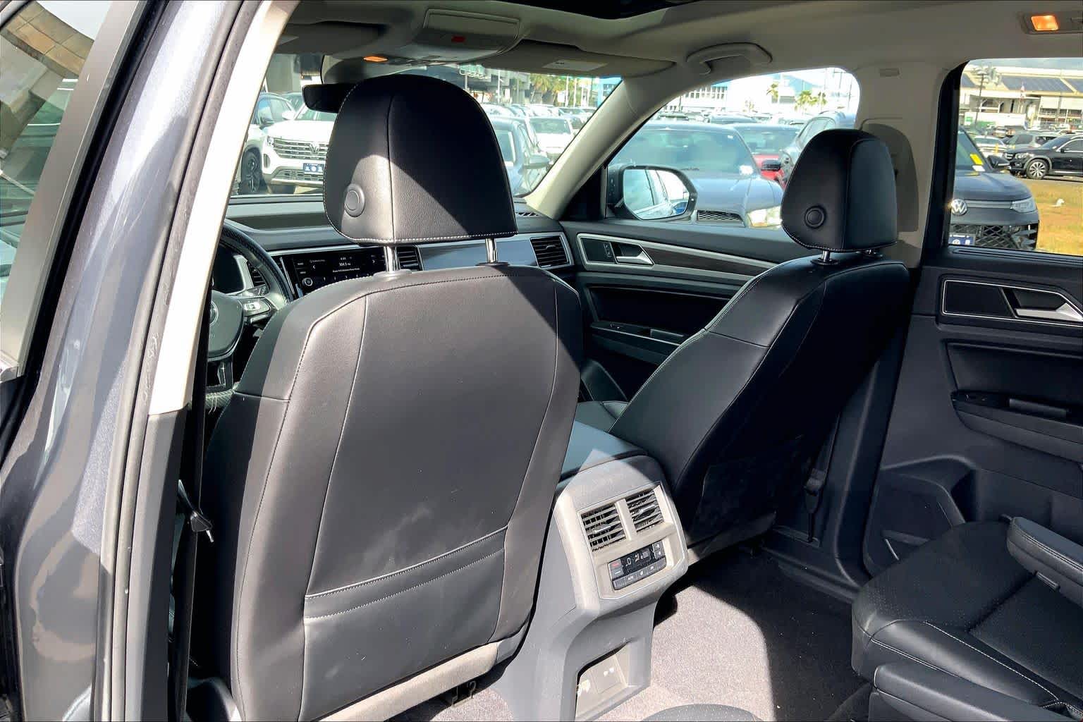 Thumbnail: 2019 Volkswagen Atlas - 12