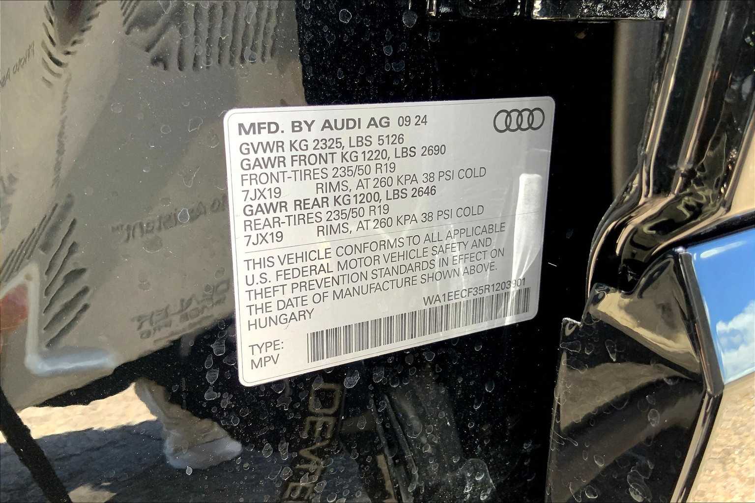 Thumbnail: 2024 Audi Q3 - 20