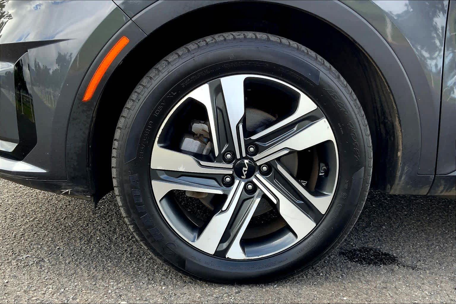 Thumbnail: 2022 Kia Sorento - 8