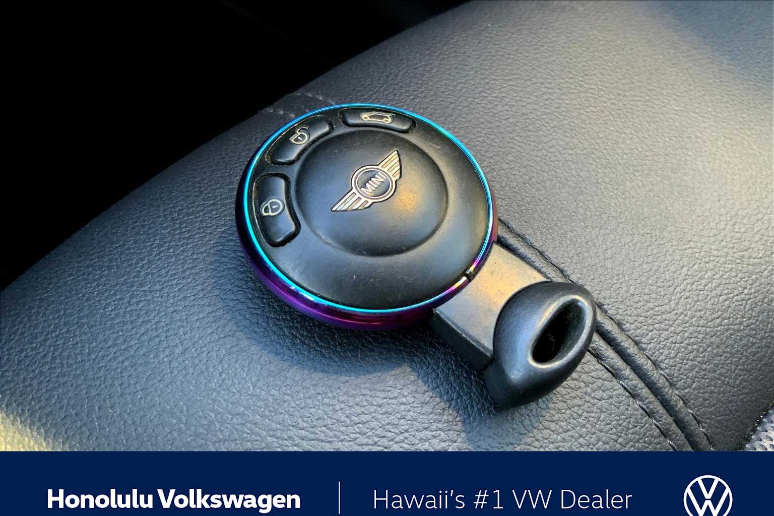 Thumbnail: 2012 MINI Cooper Countryman - 18