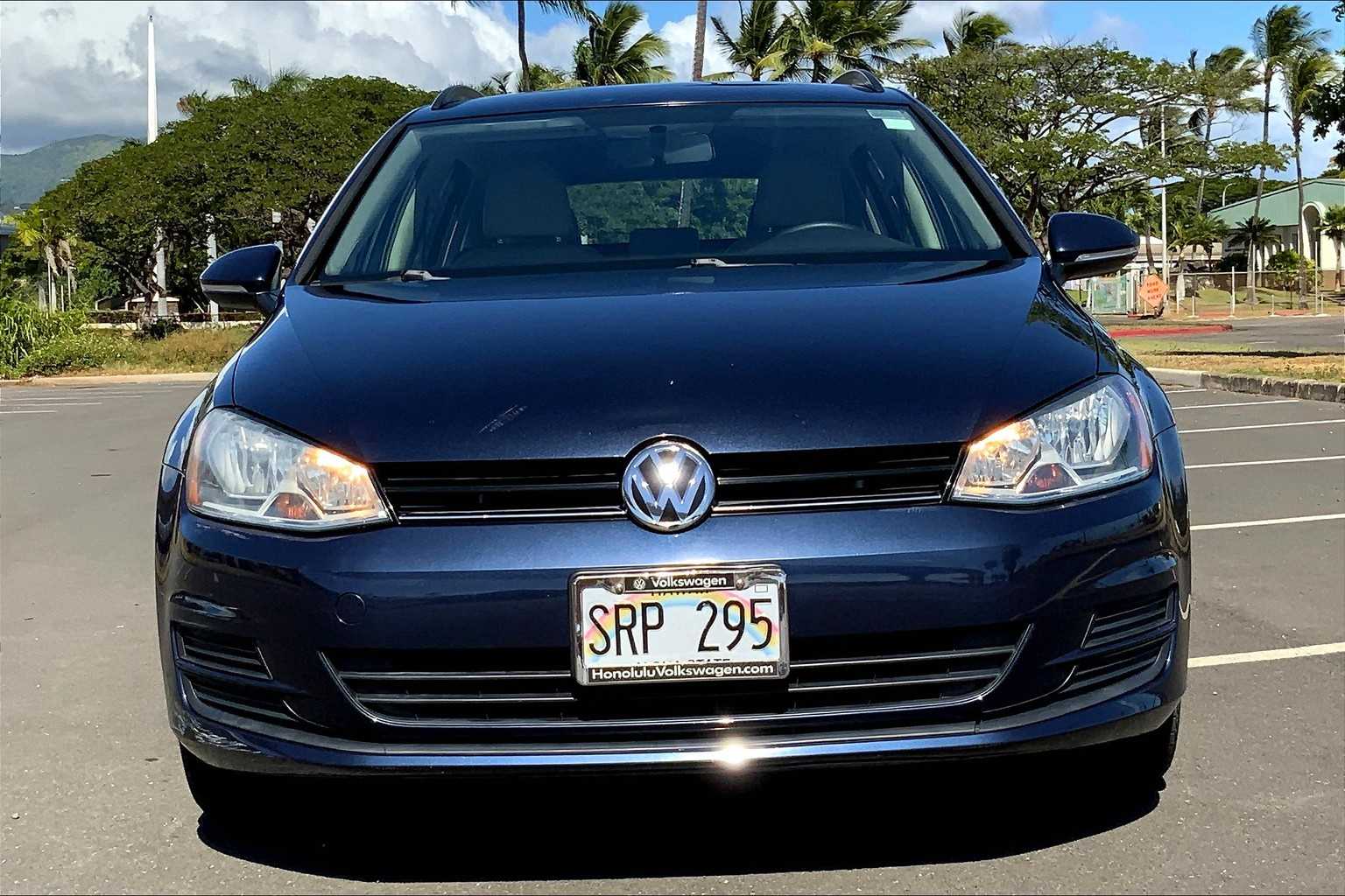 Thumbnail: 2015 Volkswagen e-Golf - 6