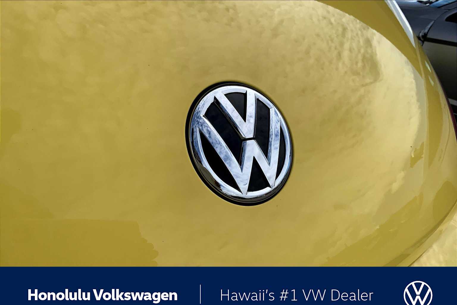 Thumbnail: 2013 Volkswagen Beetle - 7