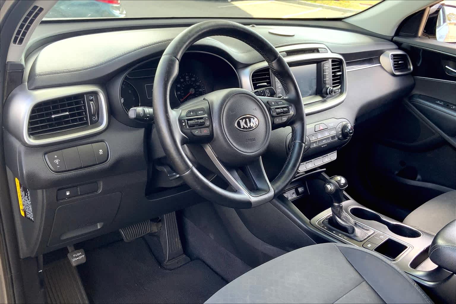 Used 2017 Kia Sorento LX with VIN 5XYPG4A3XHG267470 for sale in Honolulu, HI