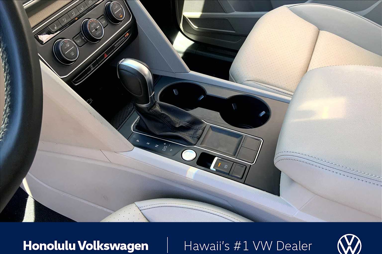 Thumbnail: 2019 Volkswagen Atlas - 16