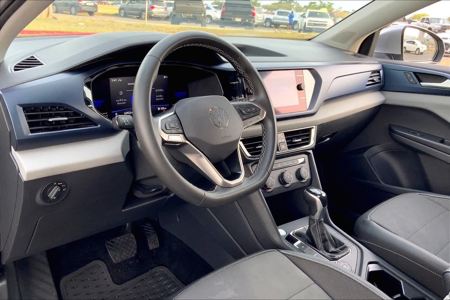 Used 2022 Volkswagen Taos SE with VIN 3VVWX7B28NM055671 for sale in Honolulu, HI