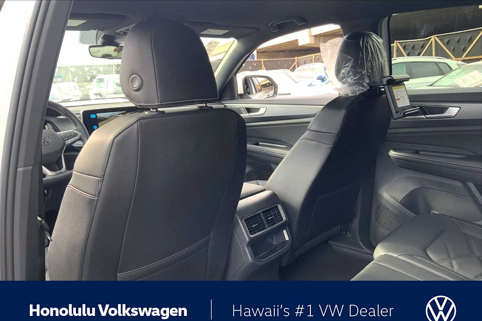 Thumbnail: 2026 Volkswagen Atlas - 12