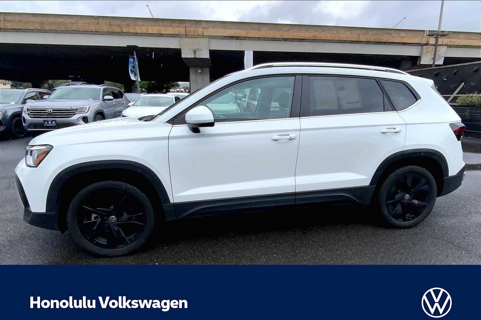 Thumbnail: 2025 Volkswagen Taos - 3