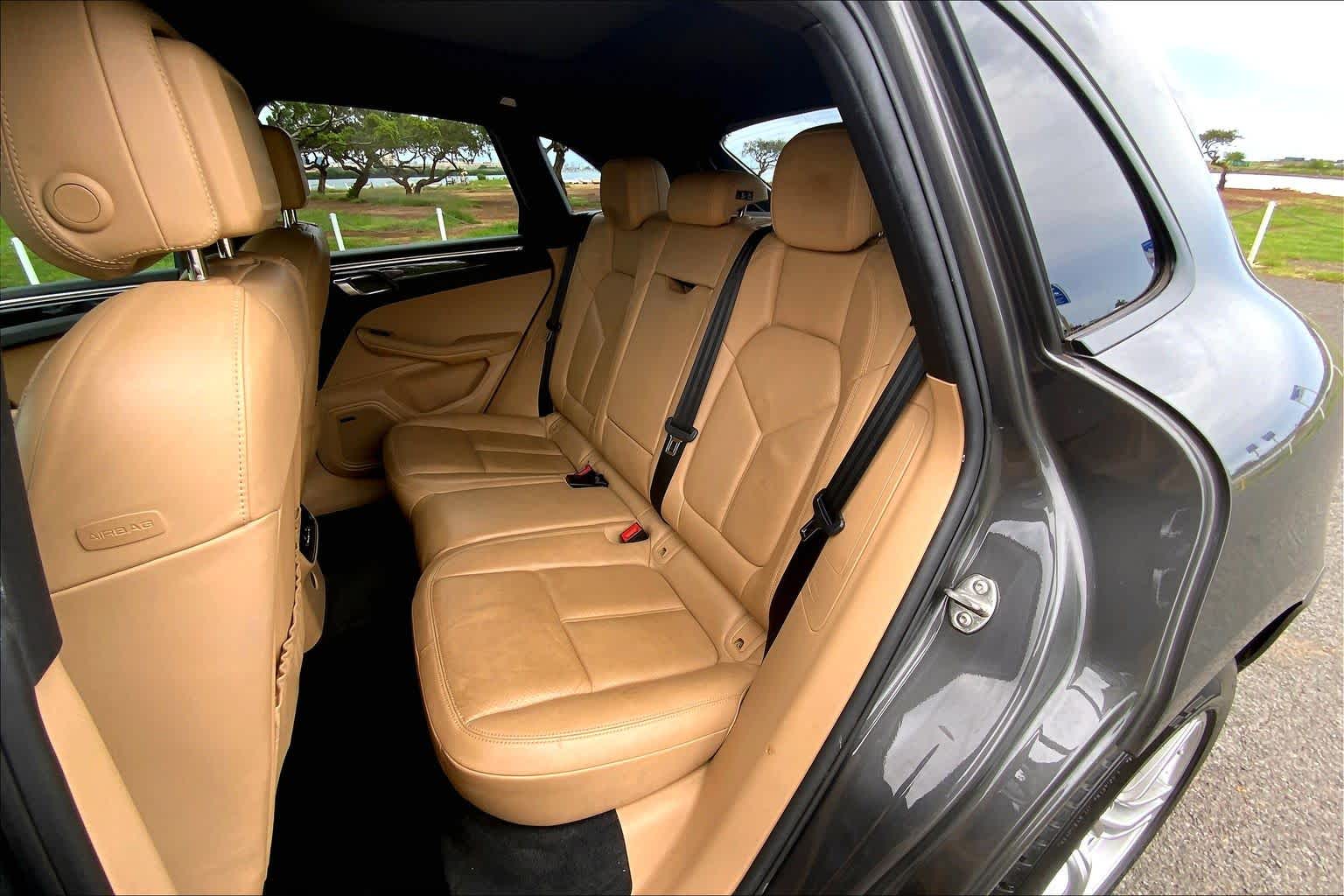 Thumbnail: 2018 Porsche Macan - 29