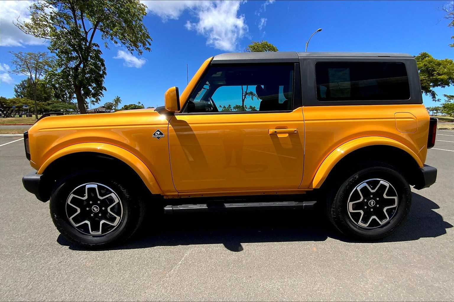 Thumbnail: 2021 Ford Bronco - 3