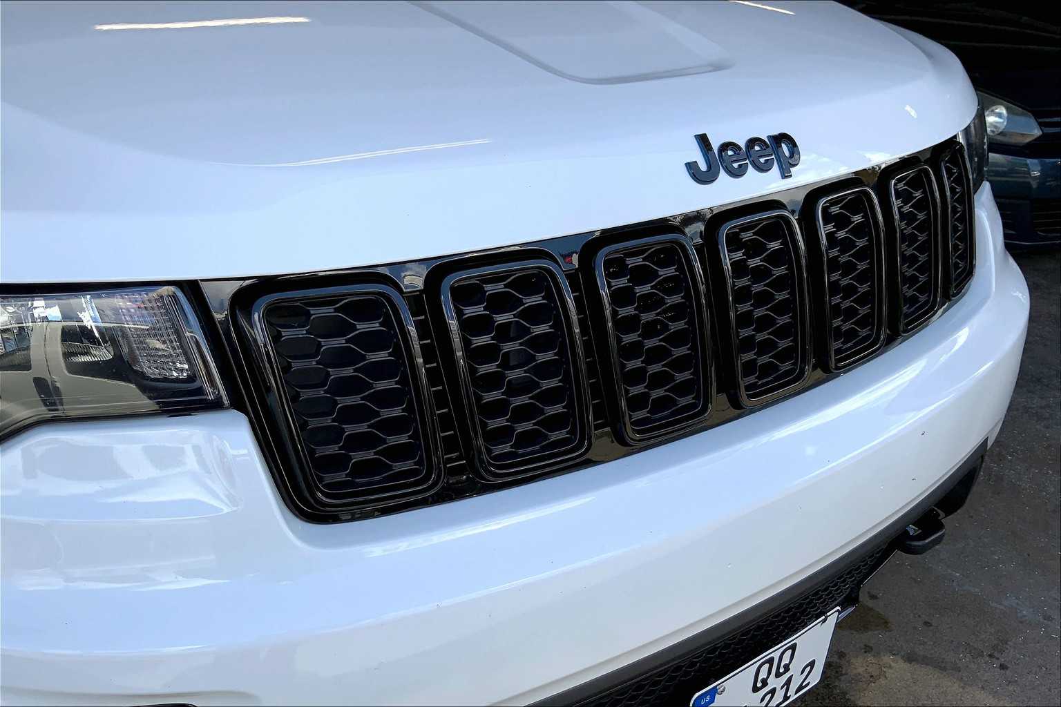 Thumbnail: 2019 Jeep Grand Cherokee - 31