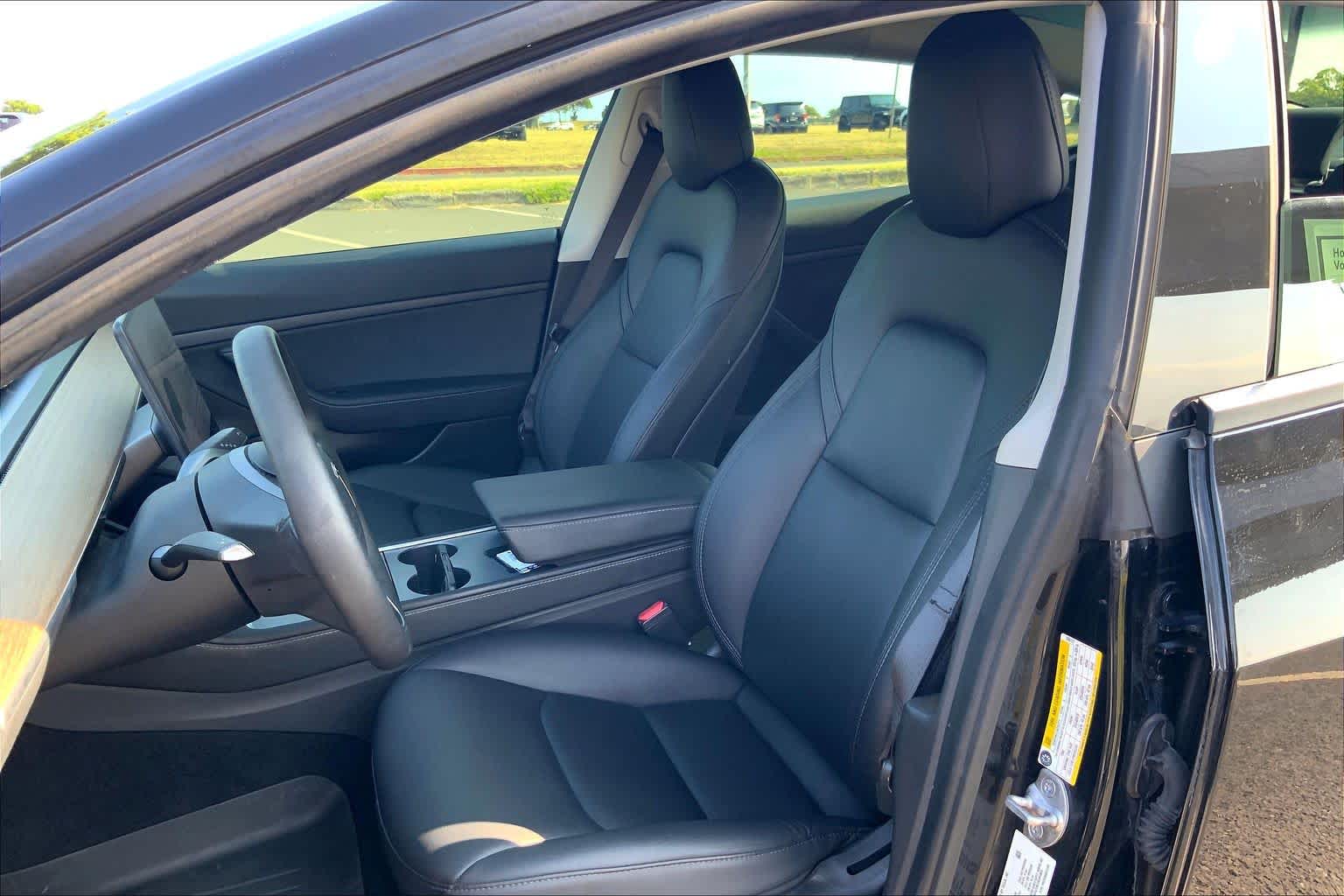 Thumbnail: 2021 Tesla Model 3 - 11