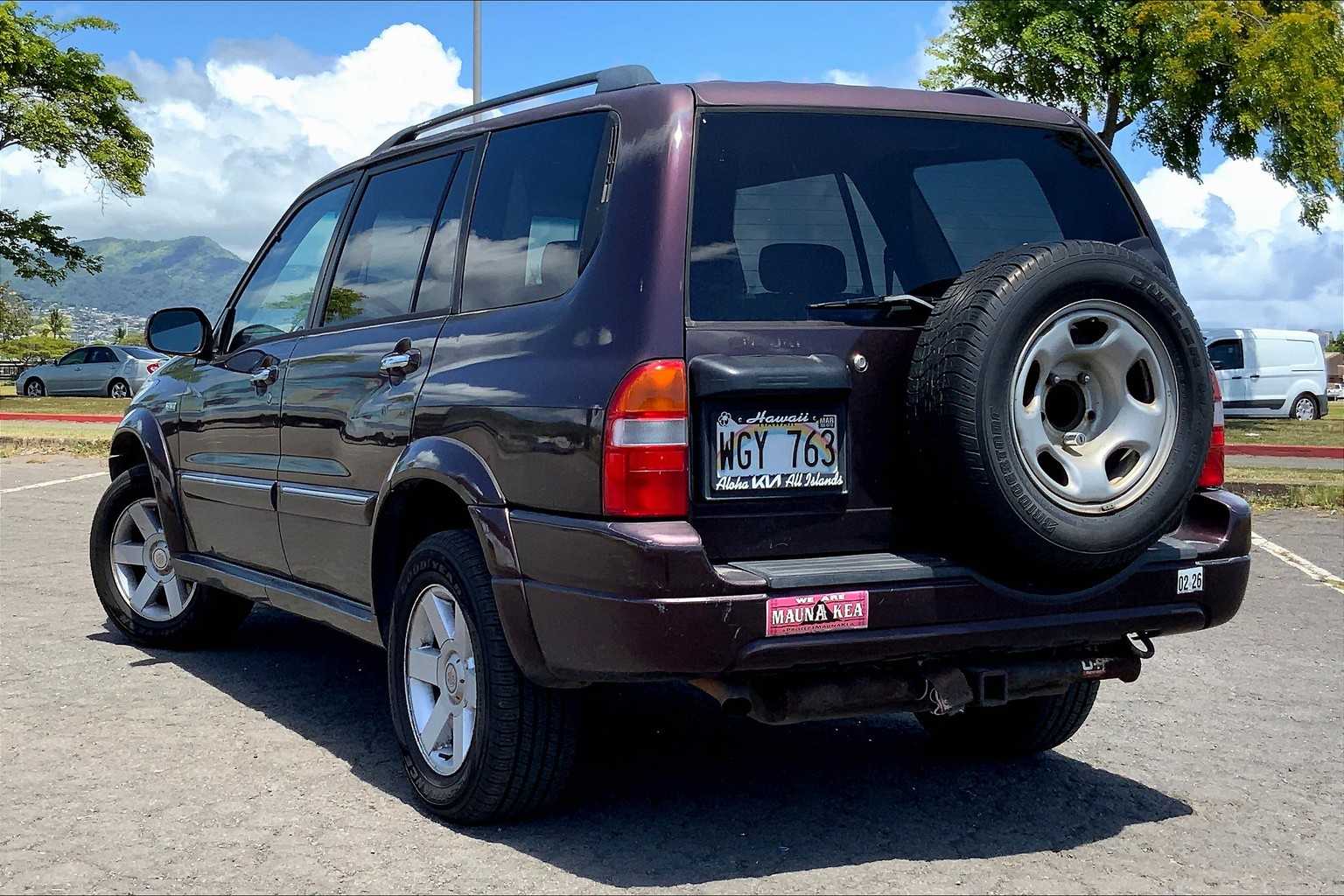 Thumbnail: 2003 Suzuki XL-7 - 4