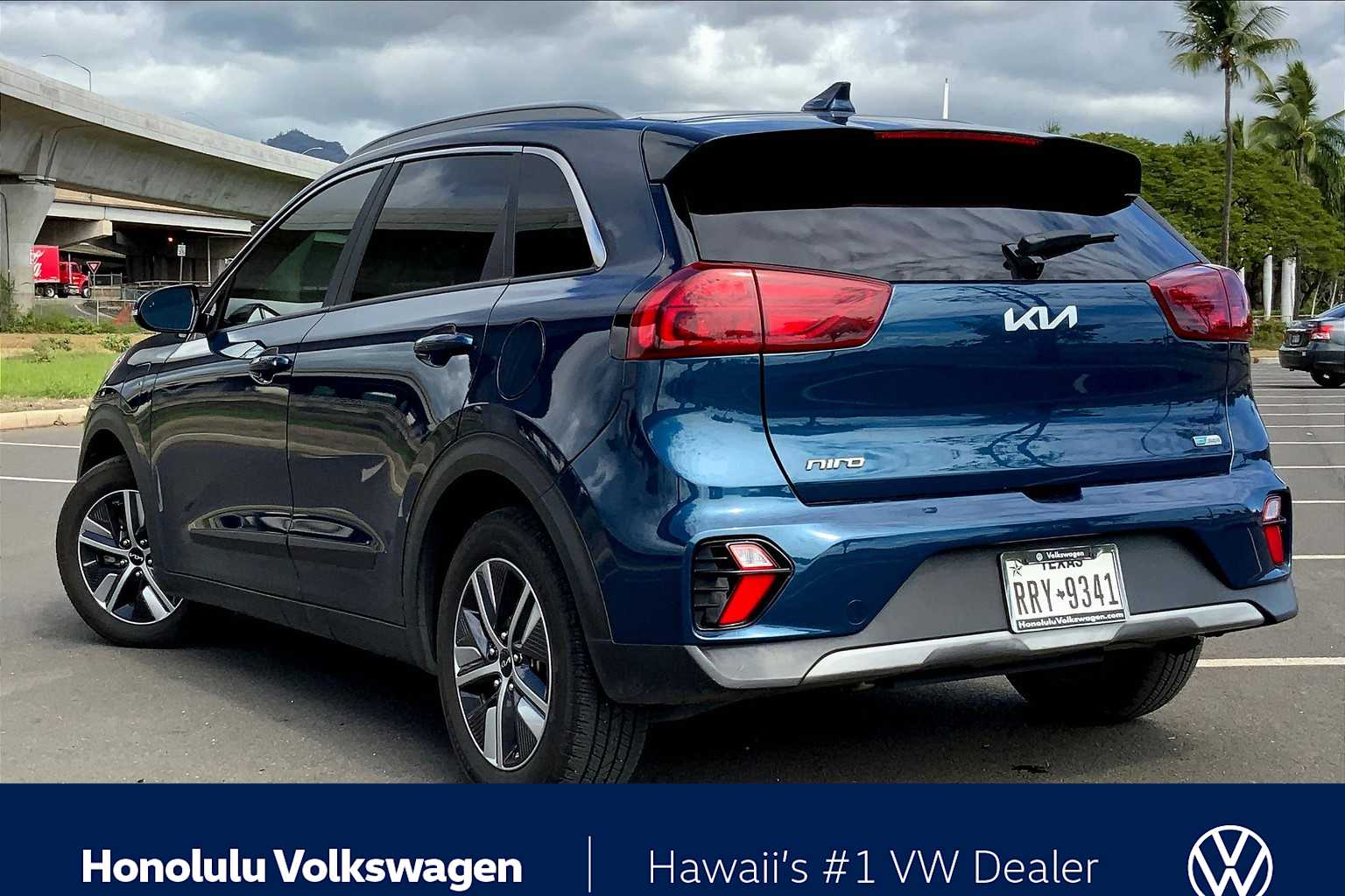 2022 Kia Niro Plug-In Hybrid EX photo 2