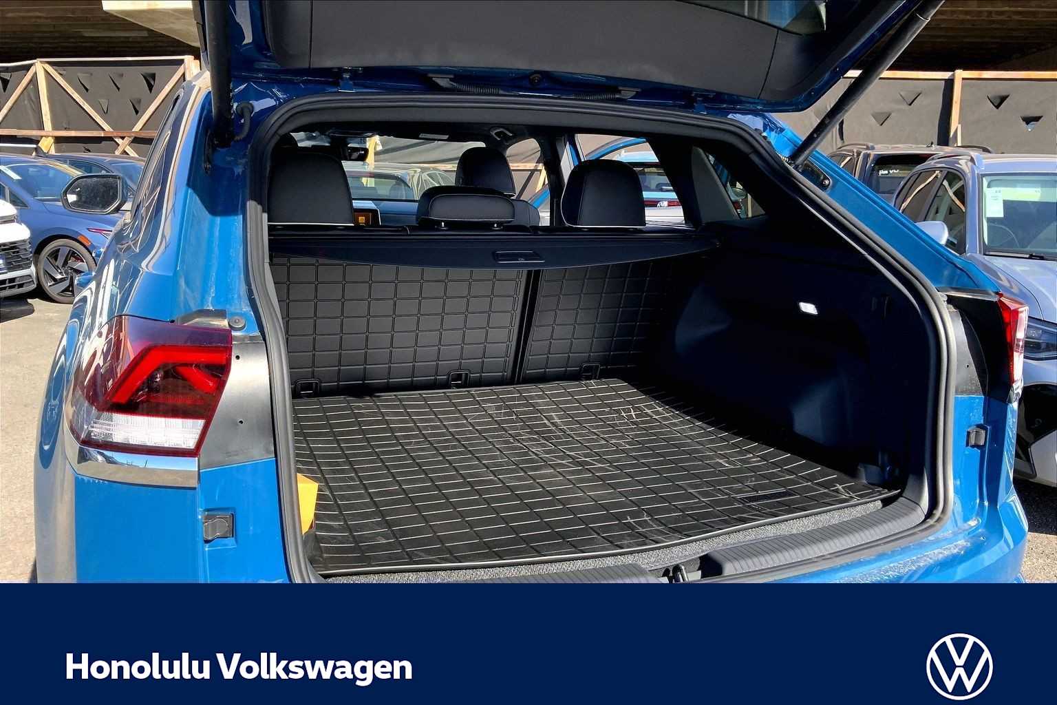 2025 Volkswagen Atlas Cross Sport SEL Premium R-LINE - Photo 19