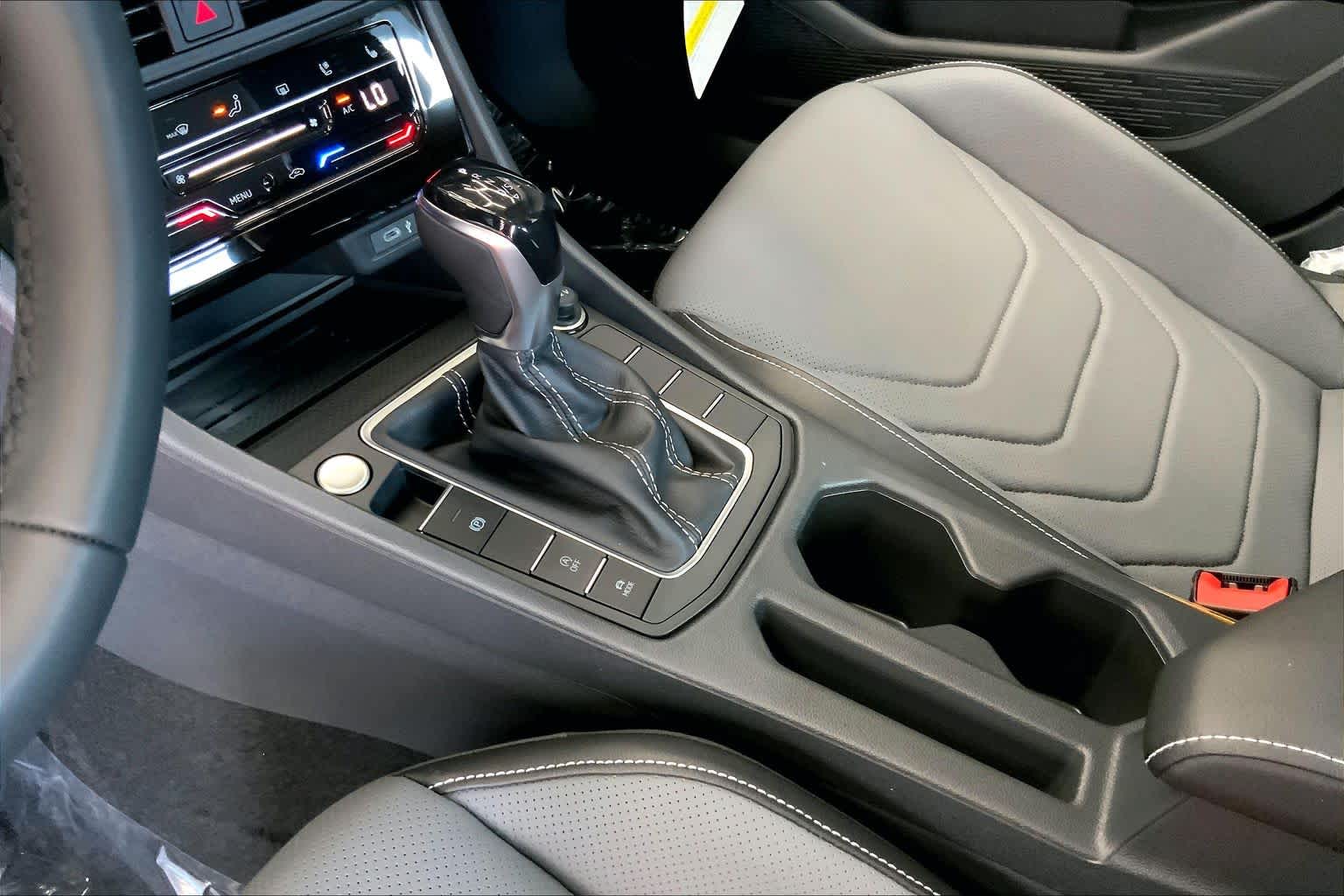 Thumbnail: 2026 Volkswagen Jetta - 17
