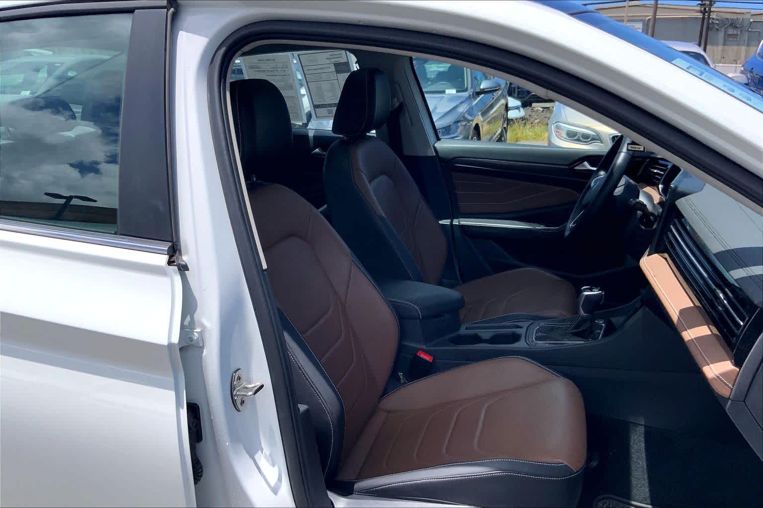 Thumbnail: 2017 Volkswagen Jetta - 13