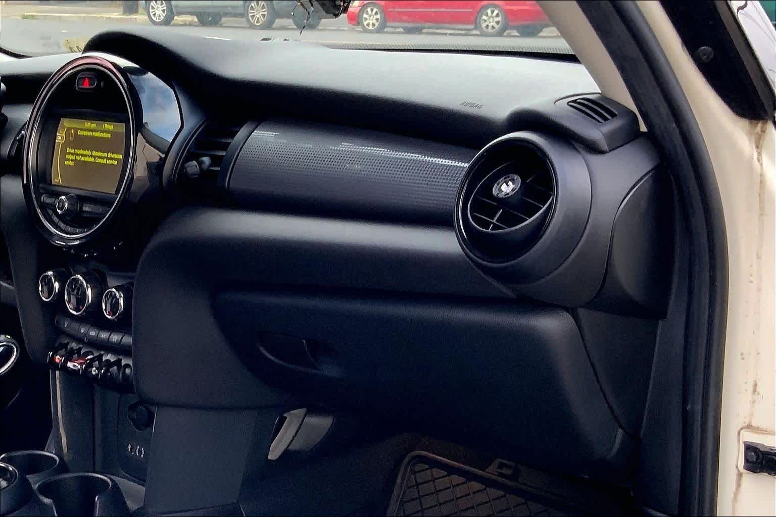 Thumbnail: 2017 MINI Cooper Hardtop - 22