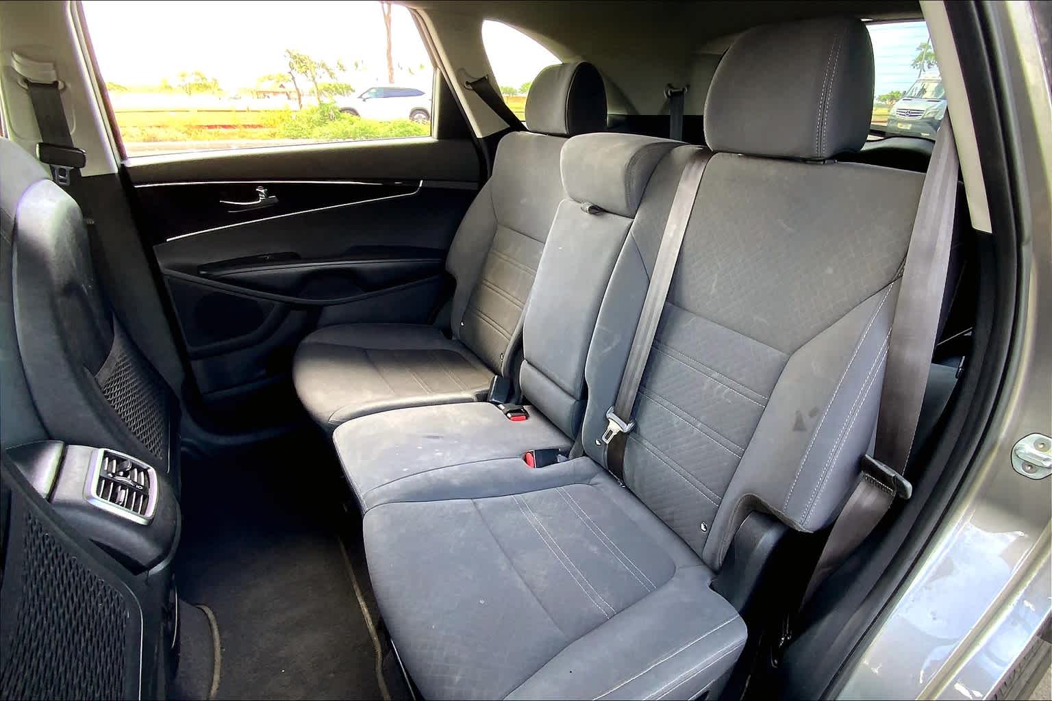Thumbnail: 2017 Kia Sorento - 28