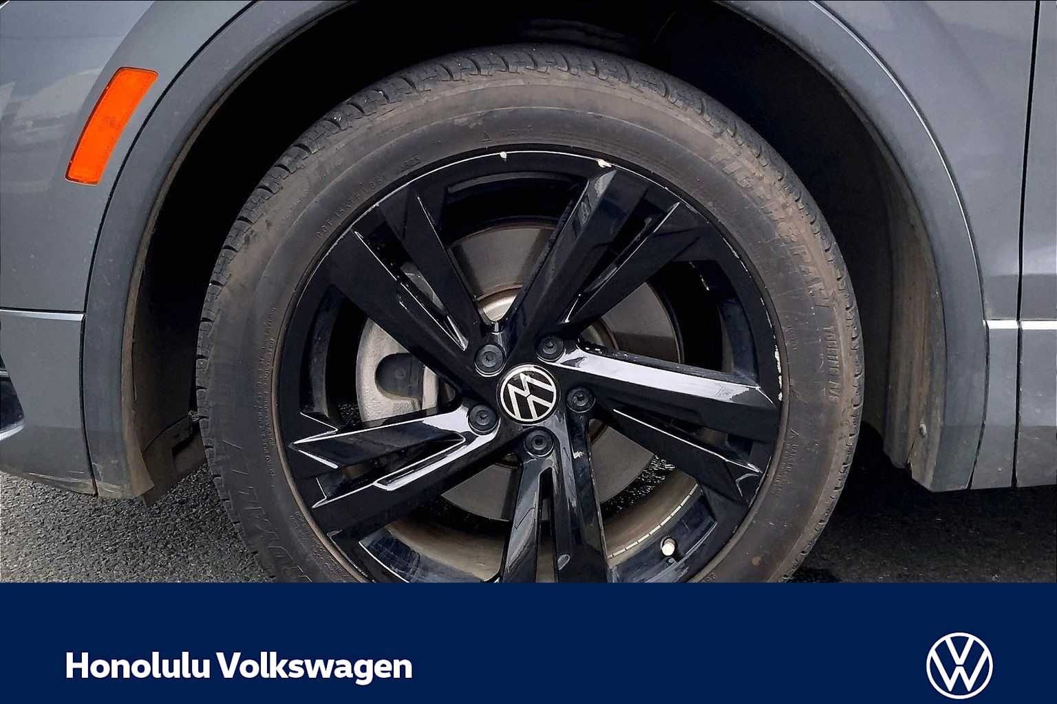 Thumbnail: 2023 Volkswagen Tiguan - 8