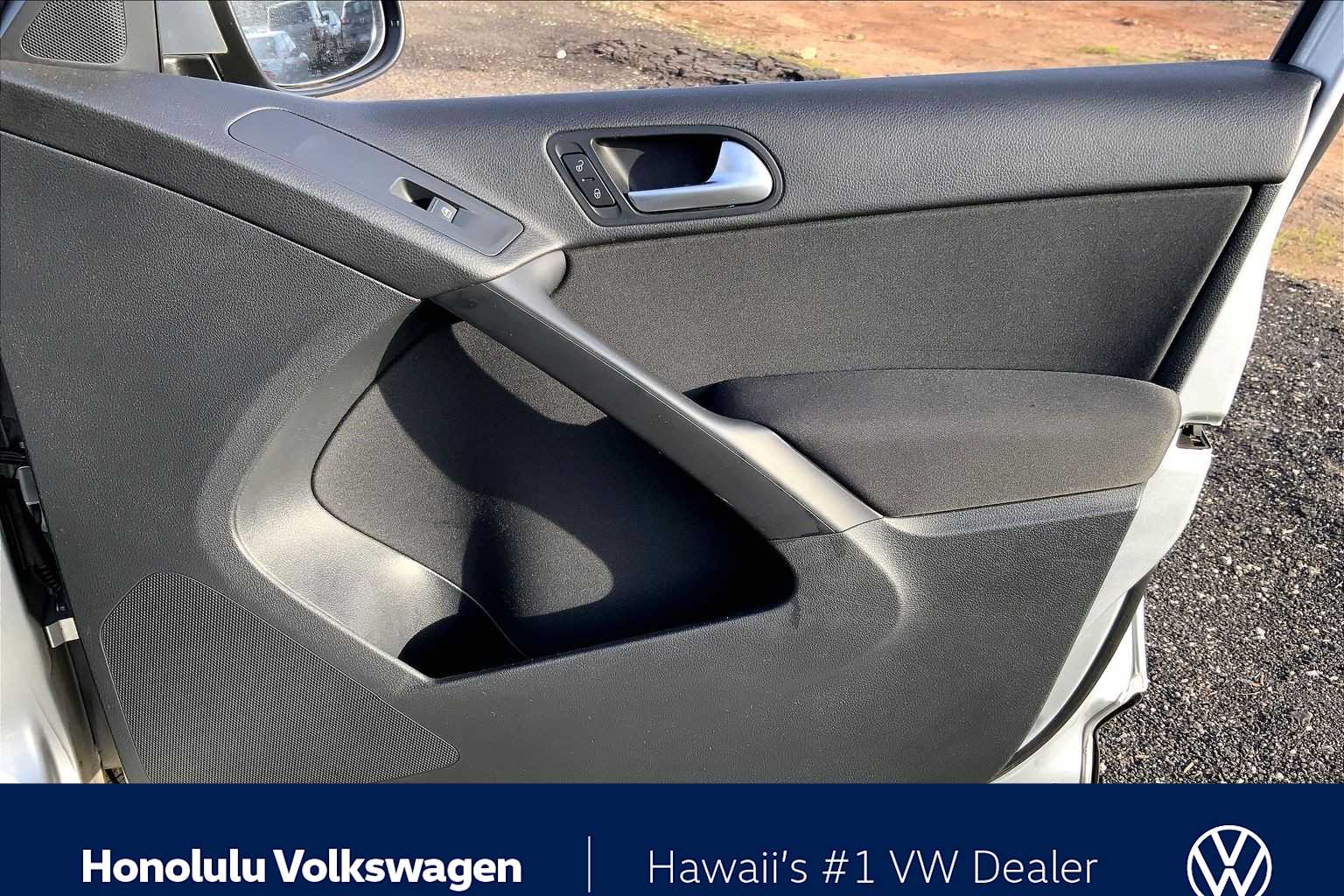 Thumbnail: 2013 Volkswagen Tiguan - 26