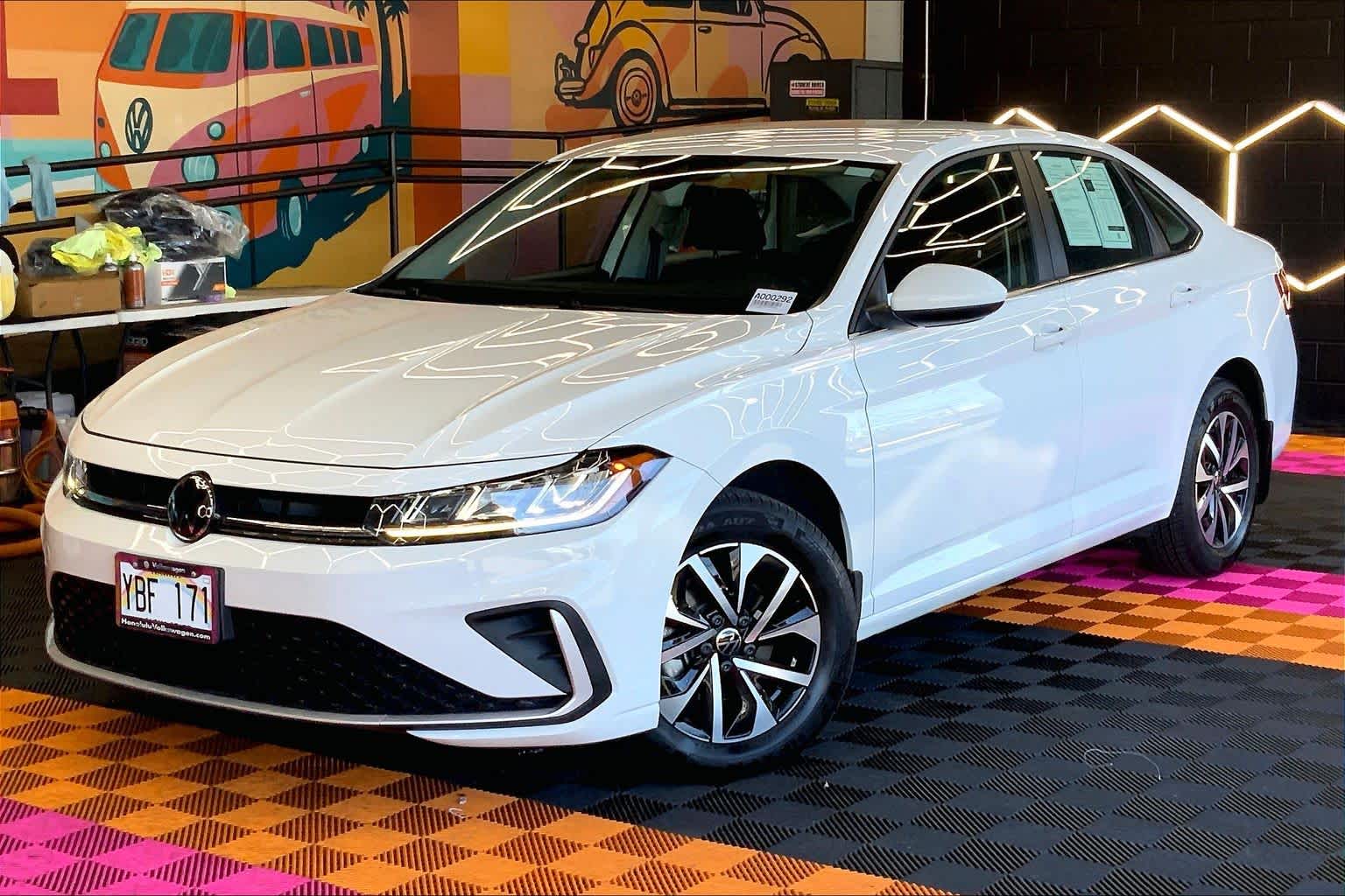 Thumbnail: 2025 Volkswagen Jetta - 1