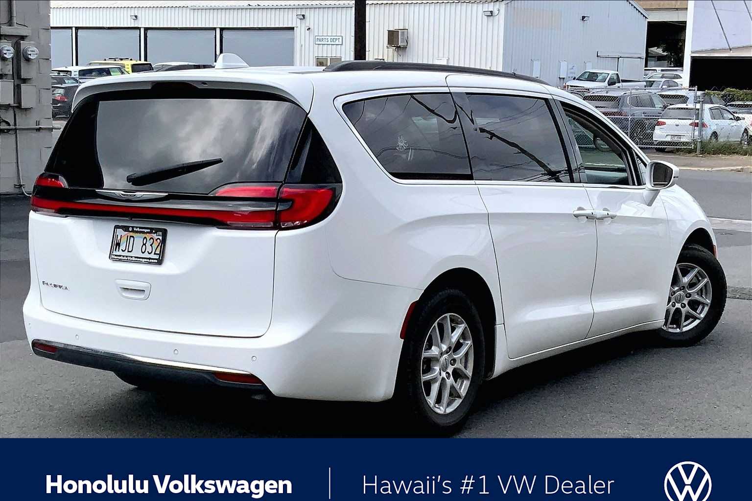 Thumbnail: 2022 Chrysler Pacifica - 21